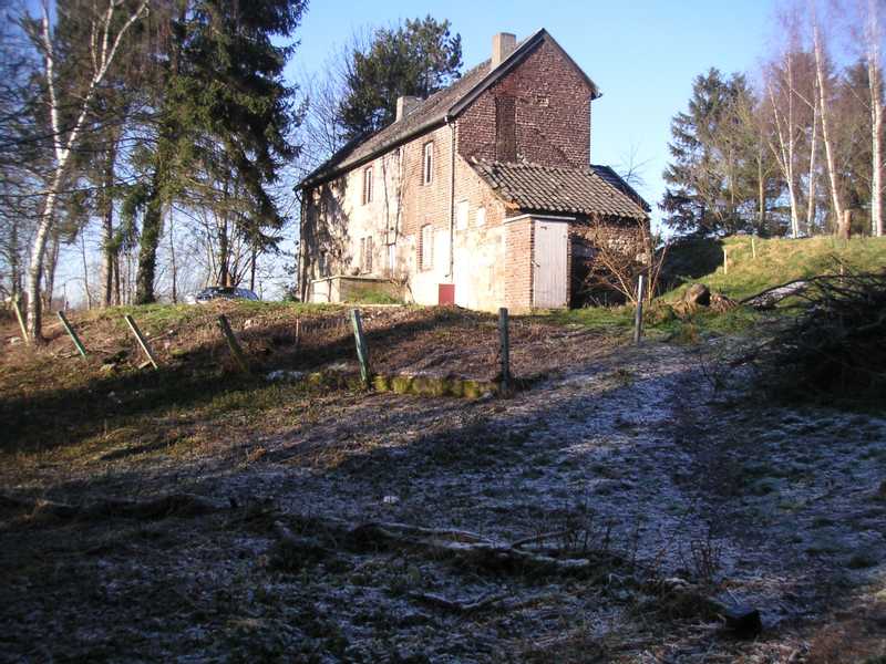 Transformation d'une petite ferme en une habitation unifamiliale